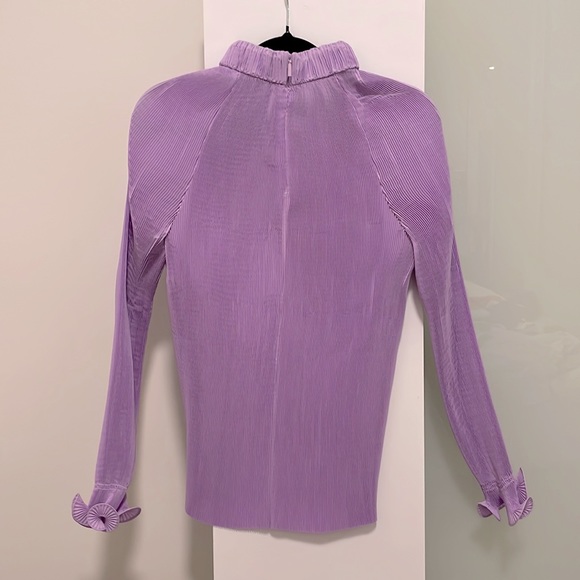 Dreamy TIBI pleated lavender top - Picture 2 of 5